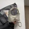 Bolsa de Mão Plissada Transfronteiriça para Mulheres 2026 Nova Bolsa de Ombro de Verão Bolsa de Ombro Estilosa Bolsa Transversal com Corrente Pequena Bolsa Nuvem