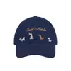 Gorra de béisbol bordada con letra de cachorro estilo coreano para mujer, adecuada para salidas de primavera y verano, con visera ancha para protección solar y sombra facial, versátil para estudiantes de primaria