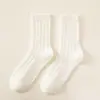 Calcetines largos de estilo japonés holgado y estilo coreano para mujer, cálidos para otoño e invierno, hasta la mitad de la pantorrilla, estilo universitario, tonos tierra, cachemira sintética, estilo versátil