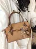Bolso de Felpa Gamuzada para Mujer 2026 Nuevo de Moda Otoño Versátil Retro Gorpcore para Viaje al Trabajo Bolso de Hombro Cruzado de Mano