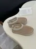 Botas de Neve de Outono e Inverno Transfronteiriças para Mulheres, Chinelos de Lã Novos para Calçar Sem Cadarço de Algodão Grosso, Sapatos que Aumentam a Altura, Sapatos Preguiçosos de Plataforma com Solado Grosso