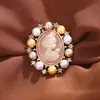Nuevo broche de perlas para cabeza de belleza con relieve estilo victoriano europeo y americano, prendedor, broche para abrigo, accesorio vintage para vestidos