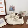 Zapatos blancos pequeños de suela gruesa color blanco leche para mujer muffin 2025 primavera y verano nuevos chic nicho feos lindos zapatos pan con punta redonda zapatos de plataforma
