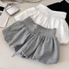 Saia-Calça Floral Branca para Mulheres, Única e Bonita, Casual Versátil de Verão, Linha A, Cintura Média Elástica, Saia Curta Bufante
