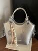Nuevo Bolso de Cubo Portátil Simple con Texto de Moda Transfronterizo, Niche Simple Combinable Casual de Hombro Cruzado para Mujer
