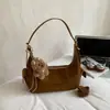Bolsa Casual de Nicho Retrô 2025 Nova Outono e Inverno Nova Bolsa Transversal de Alta Aparência Feminina para Ombro e Axila