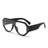 Gafas de sol huecas de estilo europeo y americano para mujer, tecnológicamente avanzadas, a la moda y únicas, versátiles y geniales para crear looks con estilo