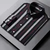 Camisa de Hombre de Manga Larga Nueva de Primavera Camisa de Raya Vertical Elástica Camisa de Negocios Moderna para Hombre Corte Ajustado Sin Planchar Camisa Antiarrugas