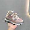 Zapatos Infantiles Forrest Gump 2026 Primavera y Otoño Nuevo Estilo Zapatos Casuales Tipo Papá con Forma de N para Niñas Zapatos Deportivos de Suela Suave para Niños Moda