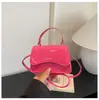 Bolsa Quadrada Pequena Versátil Cor Sólida Tendência Retrô Feminina Outono Novo Estilo 2026 Personalidade Casual Moda Leve Bolsa Transversal