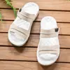 Sandalias para Hombre de Venta Caliente Transfronteriza de Amazon Verano Exteriores Antideslizantes Suela Suave Playa Doble Uso Chanclas Casuales 8903