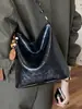 Bolso de hombro de diseño de nicho estilo coreano transfronterizo, moda retro para el día a día, para mujer, color liso, moderno, casual, bandolera tipo cubo