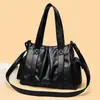 Bolsa de Tote Transfronteriza Gran Capacidad para Mujer Estilo Retro para el Trabajo Bolso Grande Moda Sensación de Alta Gama Bolso de Hombro Único Bolso Cruzado Casual Versátil