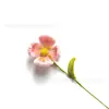 Ramo de flores de alambre trenzado terminado con tallos individuales de rosas y girasoles, arreglo de flores artificiales adecuado para decoración de regalo del Día del Maestro