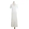 Vestido Longo Elegante de Manga Curta com Decote em V, Caimento Justo, Detalhe em Renda, Saia Plissada, Elegante e Rejuvenescedor, Adequado para Noites de Encontro e Eventos Noturnos