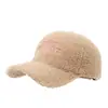 Gorra de Béisbol Bordada con Letras de Terciopelo de Oso Estilo Americano Nueva para Mujer Tendencia Amazon Nueva Moda Otoño e Invierno Gorra de Béisbol para Exteriores