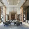Escritório de Vendas Moderno Simples Departamento Negocia Uma Mesa e Quatro Cadeiras Hotel Quarto Modelo Sala de Reunião Mesa e Cadeira de Recepção de Luxo Leve Combinação