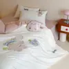 Conjunto de Quatro Peças de Algodão de Fibra Longa de Alta Qualidade Escovado, Capa de Edredom Estilo Fresco Rosa Delicado, Design Fofo de Desenho Animado para Todas as Estações