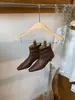 Botines cortos ajustados de punta cuadrada pequeña y tacón bajo estilo coreano DASU para mujer, nueva colección otoño 2026, botas de moda elegantes y versátiles