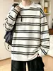 Camiseta masculina de outono estilo americano, peso pesado, corte solto, manga longa, com design listrado, peça interna moderna para adolescentes