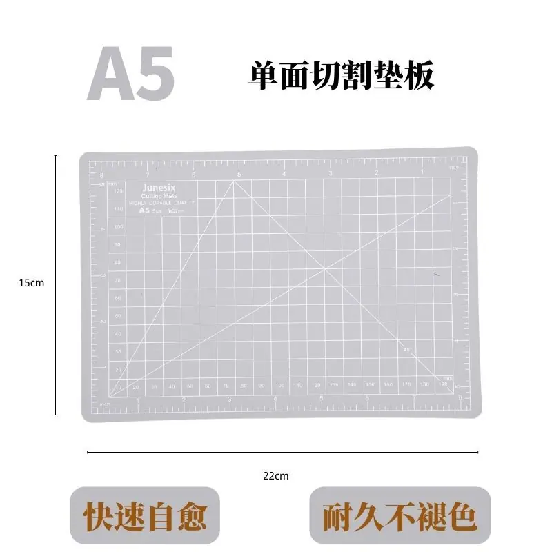 灰色