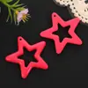 Accesorios de joyería acrílicos de estrella de cinco puntas hueca de color 43*46 mm Accesorios de joyería DIY colgante colgante de llavero