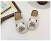 Faixa de Cabelo e Chinelos de Boneca Desenho Animado Fofo para Meninas, Sapatos Birkenstock Macios Vestíveis, Novos Estilos de Mocassins de Solado Macio Primavera/Outono 2026