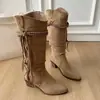 Botas de caballero tejidas retro con flecos para mujer, colección otoño 2025, tacón grueso, efecto adelgazante, altura hasta la pantorrilla, estilo egipcio, inspiradas en el páramo