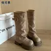 Botines de cuero genuino, con suela gruesa, de pierna ancha, para mujer, nueva colección otoño/invierno 2026, diseñados para figuras petite, con efecto alargador de piernas, con hebilla de cinturón y caña alta