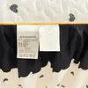 Conjunto de três peças de saia de cama em algodão lavado com renda estilo Hepburn francês tipo A com protetor de colchão acolchoado grosso e saia de cama de peça única
