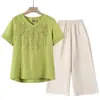 Camiseta Bordada de Manga Corta de Alta Gama para Mujer 2026 Verano Nuevo Estilo Conjunto de Dos Piezas para Madres de Mediana Edad con Pantalones y Top