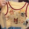 Conjunto de Camiseta de Dibujos Animados Graffiti Falsa Dos Piezas y Jeans Rectos de Cuadros para Niña Pequeña, Otoño Nuevo, Moderno
