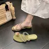 Sandalias planas de strass deslumbrantes para mujer, nuevo estilo de verano 2026, sandalias planas de tacón grueso para combinar con faldas, sandalias de tira fina
