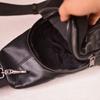 Saco peitoral personalizado personalizado para homens primeira camada de couro vegetal curtido portátil casual commuter retro versátil bolsa de ombro simples ao ar livre