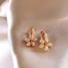 Pendientes de Flor de Circonita 2026 Nuevo Estilo Popular Pendientes de Botón Diseño de Diseñador de Alta Gama Pendientes de Estilo Nicho