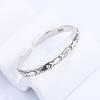 Pulseira Aberta Feminina Vintage com Design Personalizado em Relevo de Peixinho Simples e Fashion