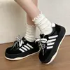 Zapatillas de entrenamiento alemanas de suela gruesa para aumentar la altura de mujer, nuevas zapatillas casuales de caña baja de suela blanda para estudiantes, otoño 2026