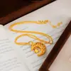 Tienda de Oro El Mismo Estilo de Zhou Colgante Tejedor de Sueños de Estrella y Luna Chapado en Oro, Collar Compañero de Estrella y Luna, Joyería de Lujo Ligero de Alta Gama para Mujeres Venta al por Mayor