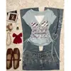 Camiseta de Manga Corta con Estampado de Letras y Cordón, Cuello en V, Estilo Retro Americano, Falsa Dos Piezas para Mujer, Verano 2025, Top Sexy Adelgazante