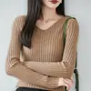 Camiseta básica de punto de manga larga de algodón puro para mujer, suéter de cuello en V, corte ajustado, adecuada para usar como prenda exterior o para capas, nuevo top de punto