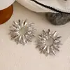 Brincos Exagerados de Girassol Cruzados Europeus e Americanos em Prata 925, Estilo Retrô, Design Único de Nicho, Brincos Estilo Metálico para Mulheres