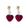 Aretes Retro de Terciopelo Rojo Vino Estilo Coreano Amor Perla Temperamento Largos Sin Oreja Geométricos Corazón de Durazno Diamante Clip para Oreja