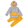 Traje para niño 2021 Primavera y Otoño nuevo estilo europeo y americano suéter rayado amarillo conjunto de dos piezas niños pequeños y medianos estilo occidental