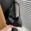 Bolsa de Mão Retrô Ins Feminina Popular Padrão Tricotado Elegante Bolsa de Axila 2025 Nova Bolsa Casual Versátil de Grande Capacidade