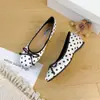 Sapatos Mary Jane de bolinhas planas estilo francês, novos sapatos estilo balé, sapatos femininos versáteis de bico redondo com aumento interno de altura