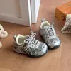 Sapatos de Caminhada Moda Infantil 2026 Outono Novos Tênis Esportivos para Meninos Sapatos Casuais Respiráveis para Meninas Versáteis Sapatos Forrest Gump