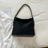 Bolso de gamuza para mujer, gran capacidad, nuevo modelo verano 2026, bolso de hombro cruzado vintage esmerilado, bolso tote para el trabajo