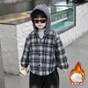 Casaco de Lã Acolchoado com Capuz Estilo Coreano Novo Estilo Outono/Inverno 2026 para Meninos Roupas Espessas Infantis