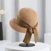 Novo Chapéu de Palha de Aba Larga com Laço para Mulheres, Chapéu de Pescador com Proteção Solar para Exterior, Chapéu de Praia para Férias que Faz o Rosto Parecer Menor