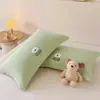 Funda de almohada para adulto 100% algodón cepillado, funda de almohada de algodón puro bordada con toalla para estudiantes y niños, funda de almohada individual de hotel, color liso A